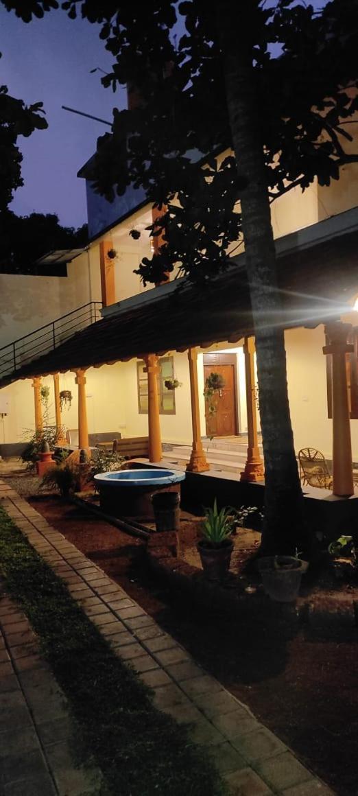 Vedha Ayurvedic Panchakarma Treatment Centre Hotel Alappuzha Luaran gambar